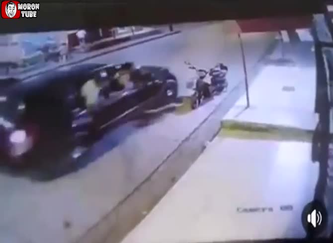 Video :The simplest method of motorbike theft!